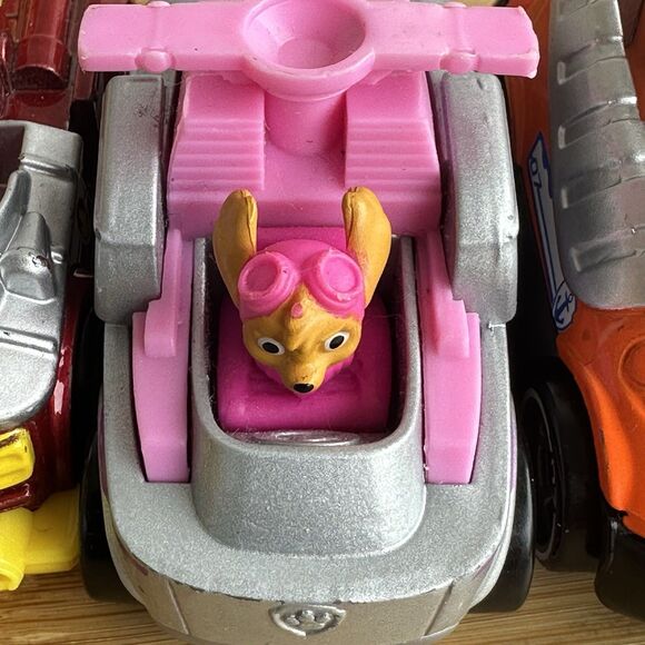 PAW Patrol True Metal Die-Cast Vehicles Lot of 4 Chase Marshall Skye & Zuma - Picture 7 of 9